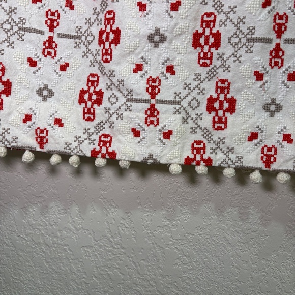 Maeve Size 4 Anthropologie Embroidered Skirt White Red Pom Pom Hem - Picture 2 of 9